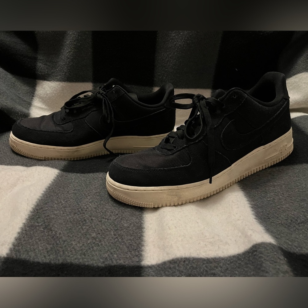 Nike Air Force 1 ‘07 (Black Suede Low top) Mens